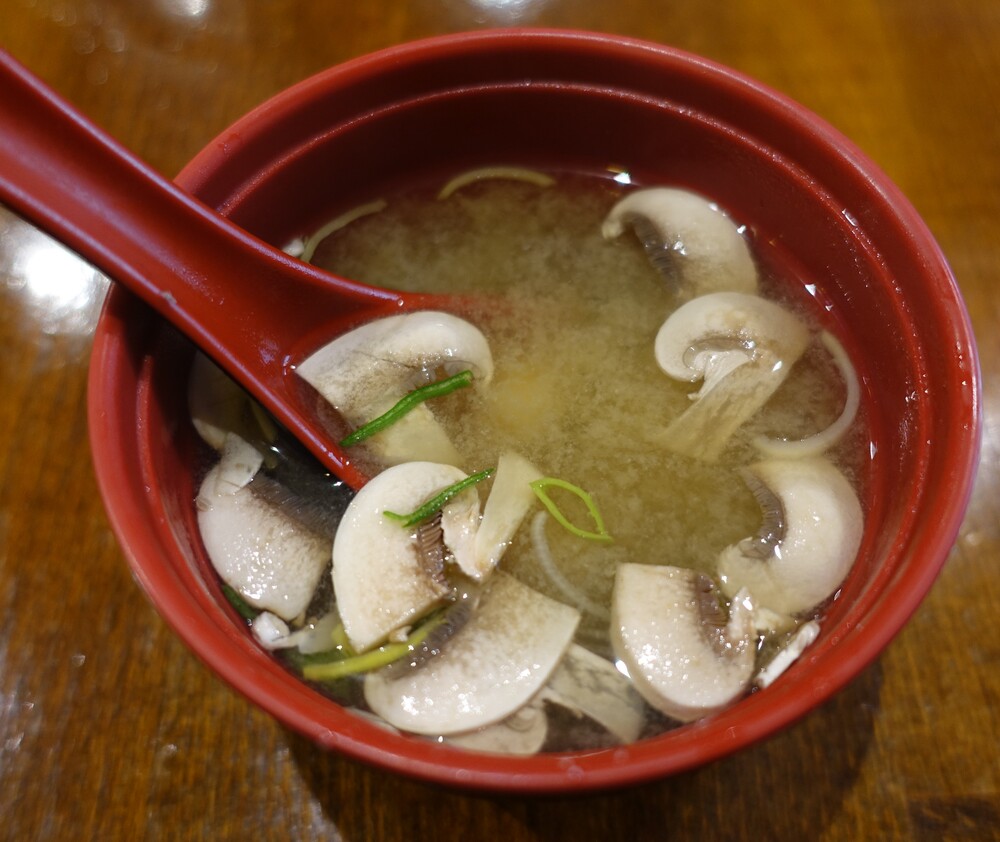 soupe-miso-aux-champignons-de-paris
