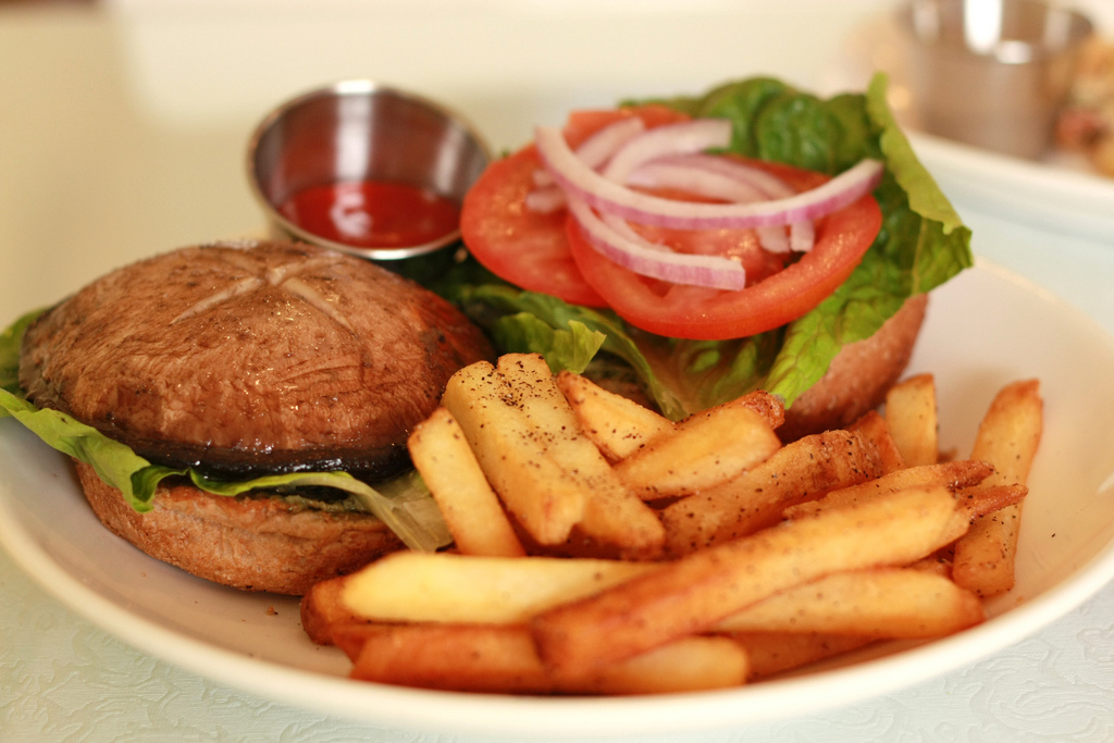 hamburger-portobello-grille-et-frites-maison